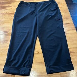 Chico’s Sz 2.5 Zenergy Black Cargo Pants with Button Details